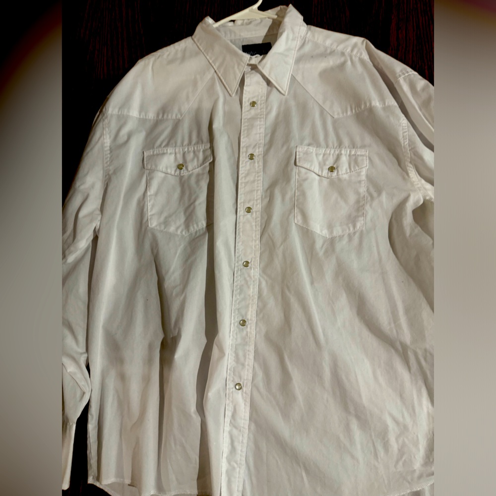 White wrangler pearl snap XL